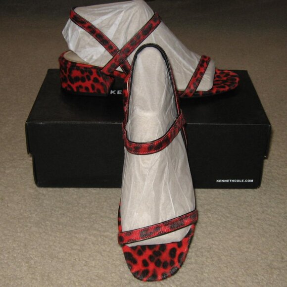 NEW Kenneth Cole Maisie Low Open Toe Block Heel Sandals Red Black Sz 9 NWT - Picture 1 of 8